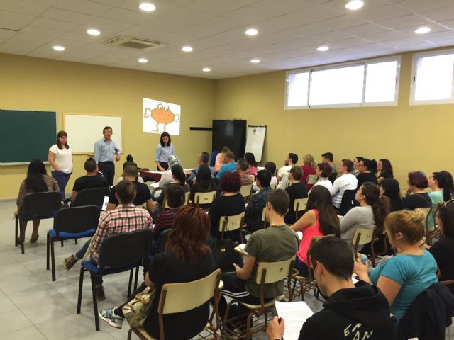Cerca de 70 alumnos participan en Ceutí en un curso de manipulador de alimentos - 1, Foto 1