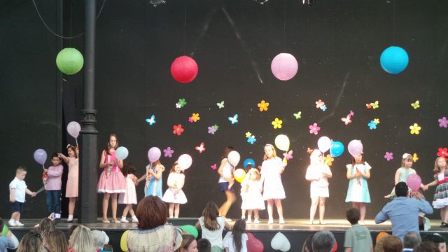 Magnifico desfile de moda infantil en el mercado público a beneficio de ASIDO - 2, Foto 2
