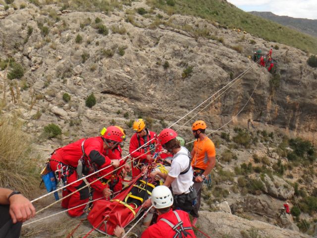 24 alumnos finalizan un curso de espeleosocorro - 2, Foto 2