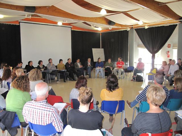 La intervención comunitaria para fomentar la convivencia y cohesión social - 1, Foto 1