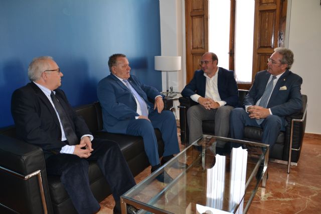 Pedro Antonio Sánchez se reúne con el presidente de la Real Federación Taurina de España - 1, Foto 1