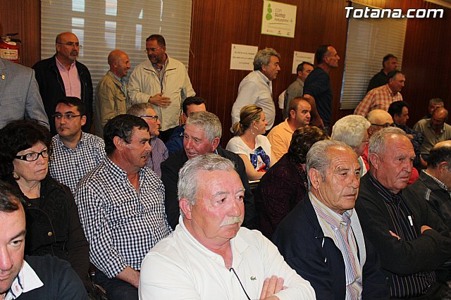 Ms de doscientas personas asistieron a la entrega de la acreditacin de la marca ConSuma Naturalidad a COATO - 19