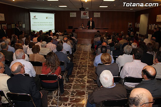Ms de doscientas personas asistieron a la entrega de la acreditacin de la marca ConSuma Naturalidad a COATO - 38