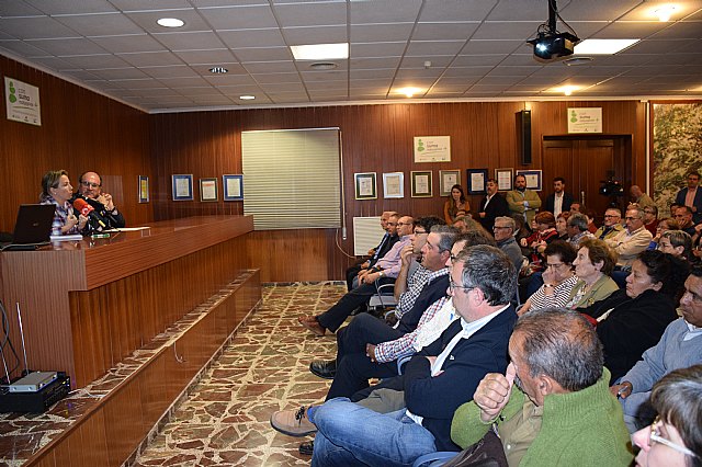 Ms de doscientas personas asistieron a la entrega de la acreditacin de la marca ConSuma Naturalidad a COATO - 49