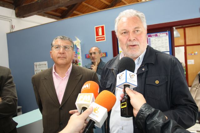 Usuarios de Afemnor arreglarán los jardines de El Coso como medio de inserción sociolaboral - 2, Foto 2