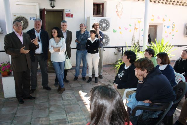 Usuarios de Afemnor arreglarán los jardines de El Coso como medio de inserción sociolaboral - 4, Foto 4