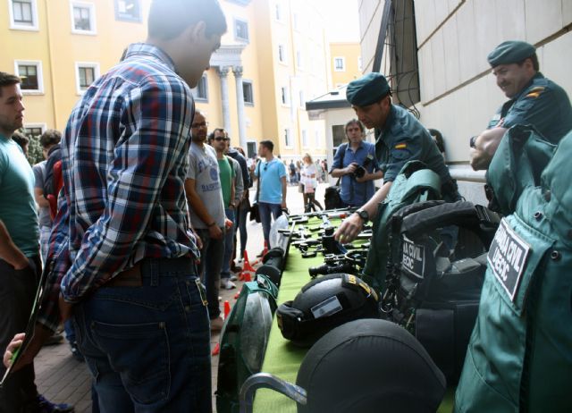 La Guardia Civil ha impartido talleres de buceo para alumnos de la Universidad de Murcia - 2, Foto 2