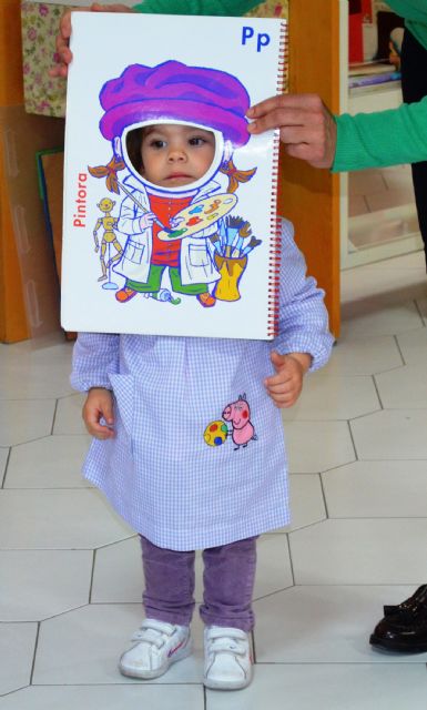 Los niños de la Escuela Infantil Reina Sofía de Alguazas visitaron la Biblioteca Municipal - 4, Foto 4