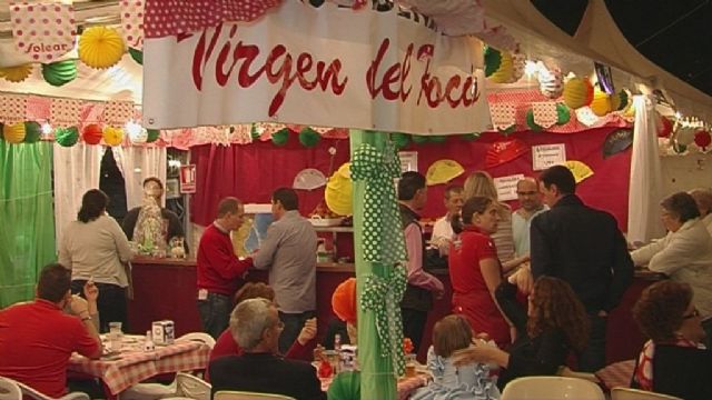 El alcalde inauguró la Feria de Abril de Santiago de la Ribera que permanecerá abierta hasta el domingo 3 de mayo - 4, Foto 4