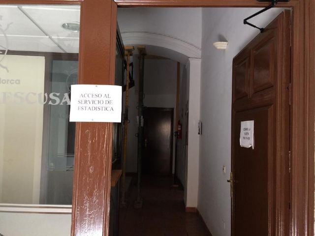 El PSOE vuelve a exigir el traslado urgente de los servicios municipales del Palacio de Villaescusa mientras no sea rehabilitado - 4, Foto 4