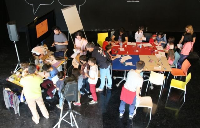 Los docentes de la Región descubren las utilidades de las tecnologías creativas en la educación en el taller organizado por Cultura - 1, Foto 1