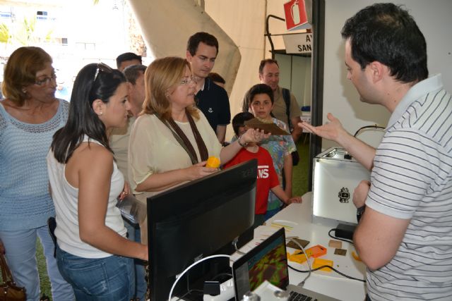 Los amantes de las nuevas tecnologías se dan cita en la segunda edición de Pinatar Interactiva - 1, Foto 1