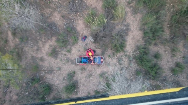 Emergency services are working to rescue an injured hiker in Sierra del Cabezo Gordo in Totana