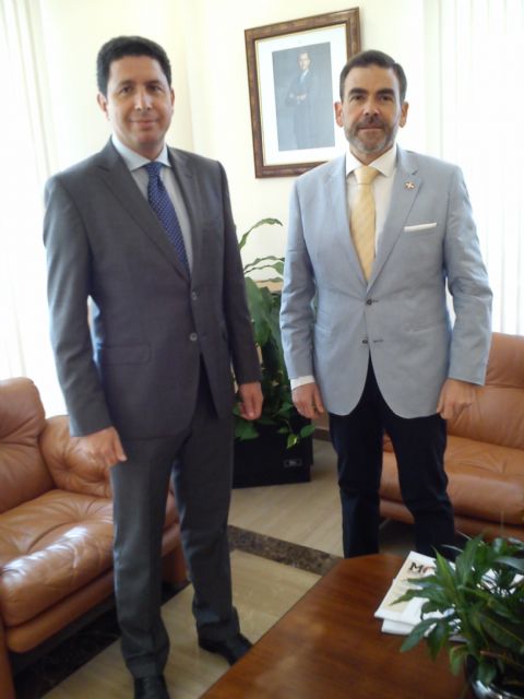 MC constata que ninguna administración local o regional ha planteado a la Autoridad Portuaria infraestructura distinta de la dársena de El Gorguel - 1, Foto 1