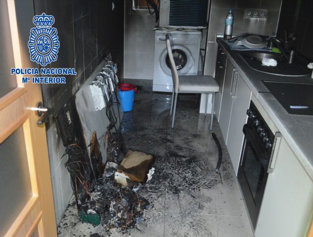 La Policía Nacional descubre una plantación de marihuana en una vivienda tras producirse un incendio - 2, Foto 2