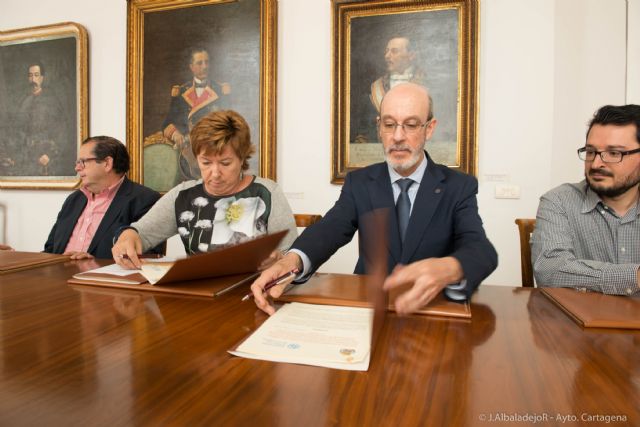 El Ayuntamiento y la UPCT firman un convenio para recuperar caminos rurales - 2, Foto 2