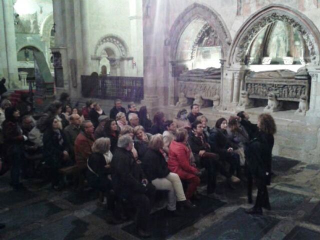 Los alguaceños celebran el Día del Libro con un viaje cultural a Salamanca, Ávila y Alba de Tormes - 1, Foto 1