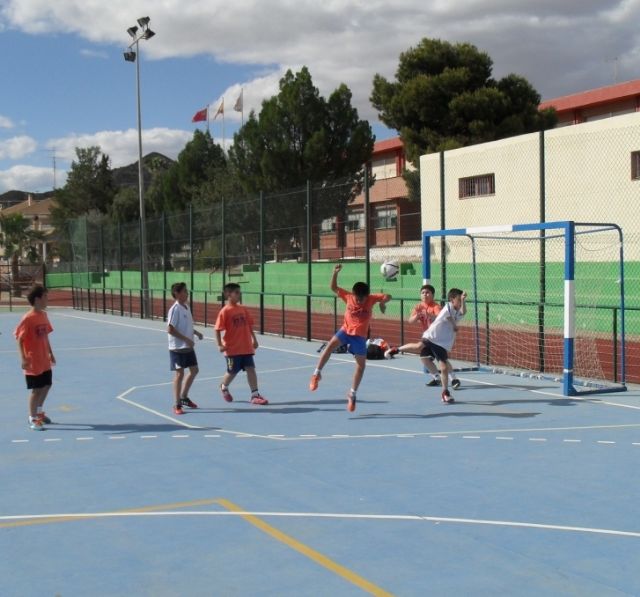 El equipo de Multideporte Benjamín del Colegio Santa Eulalia se clasifica para los cuartos de final de la fase regional de Deporte Escolar, Foto 4