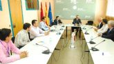 El Instituto de Fomento entrega al alcalde de Jumilla, los resultados de la auditora energtica realizada por el INFO en la localidad