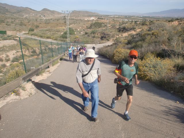 Más de 20 senderistas participaron en la ruta entre Fuente Álamo y las playas de Mazarrón, Foto 2
