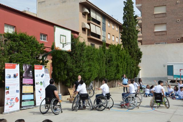 Jornadas de reciclaje y deporte adaptado en Blanca - 1, Foto 1