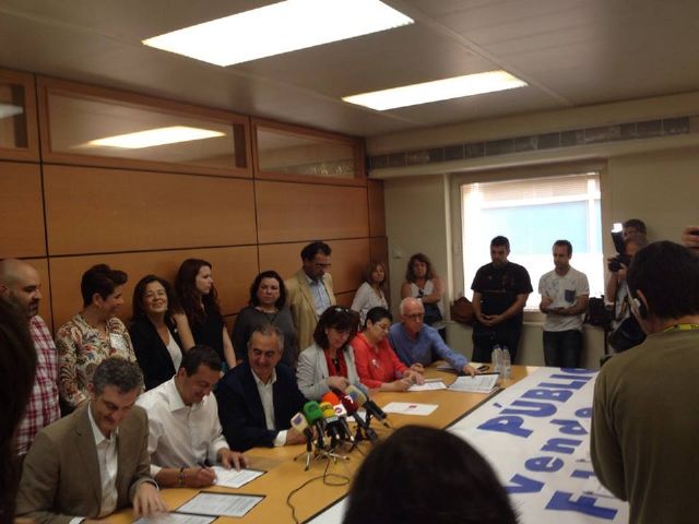 Ciudadanos de Centro Democrático firma el Pacto por la Sanidad - 1, Foto 1