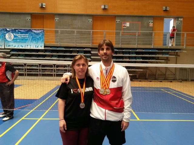 Dos campeonatos de España y dos subcampeonatos para los clubes de la Región en los Campeonatos España Veteranos 2015 de Bádminton