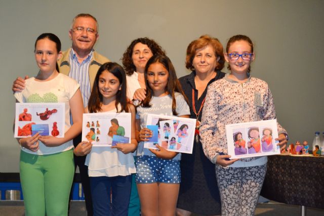 La Asociación Lactancia y Crianza Feliz de Águilas premia a los ganadores del concurso escolar de plastilina y expone los trabajos - 3, Foto 3