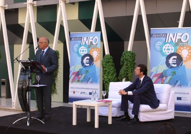 El presidente Garre anuncia que la Comunidad destinará más de cinco millones de euros para fomentar la I+D+i en las empresas de la Región - 2, Foto 2