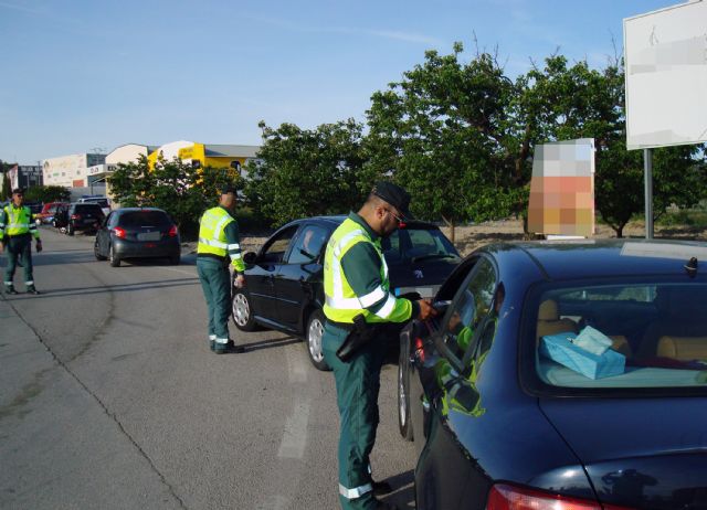 La Guardia Civil controla 2.896 conductores en la Región en un amplio dispositivo de control de alcoholemia y drogas - 1, Foto 1
