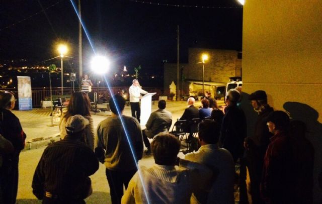 El candidato popular lleva sus encuentros vecinales a la barriada de la Virgen del Oro - 4, Foto 4