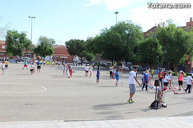 Ms de 400 alumnos de 5 de Educacin Primaria de todos los colegios de Totana participan en la Jornada de Juegos Populares - 2