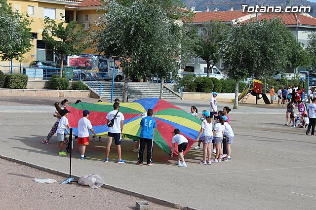 Ms de 400 alumnos de 5 de Educacin Primaria de todos los colegios de Totana participan en la Jornada de Juegos Populares - 8