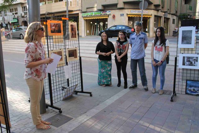 La Concejalía de Juventud entrega los premios a las fotografías ganadoras de la I Gymkana Juvenil - 1, Foto 1