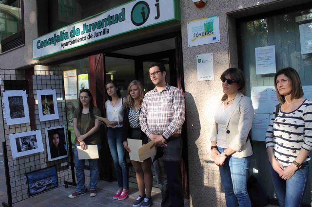 La Concejalía de Juventud entrega los premios a las fotografías ganadoras de la I Gymkana Juvenil - 2, Foto 2