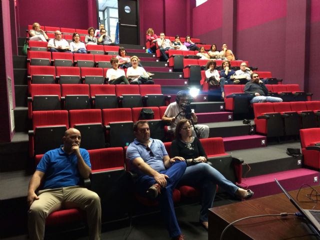 Félix López Cánovas: Internet es algo maravilloso que tiene sus riesgos y hay que ser consciente de ellos - 1, Foto 1