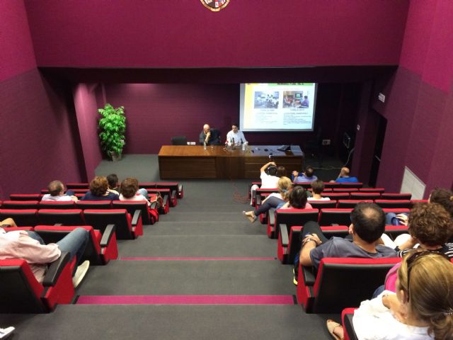 Félix López Cánovas: Internet es algo maravilloso que tiene sus riesgos y hay que ser consciente de ellos - 4, Foto 4