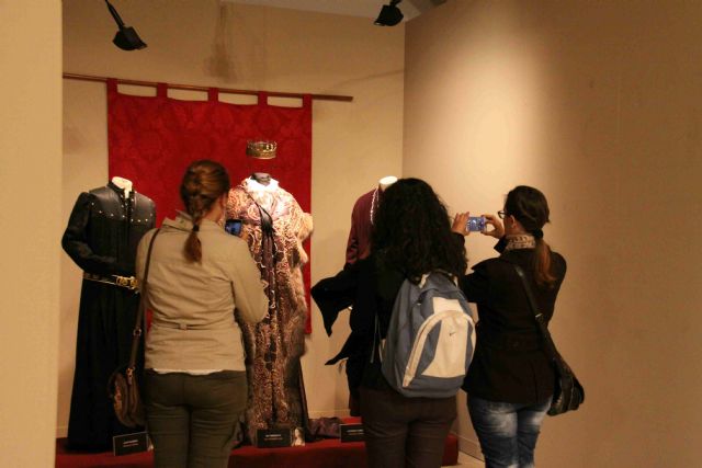 Más de cinco mil personas visitan la exposición de Isabel en la Iglesia de la Compañía - 1, Foto 1