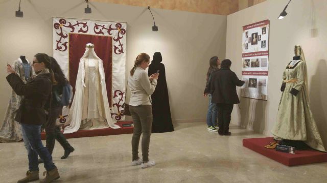 Más de cinco mil personas visitan la exposición de Isabel en la Iglesia de la Compañía - 2, Foto 2