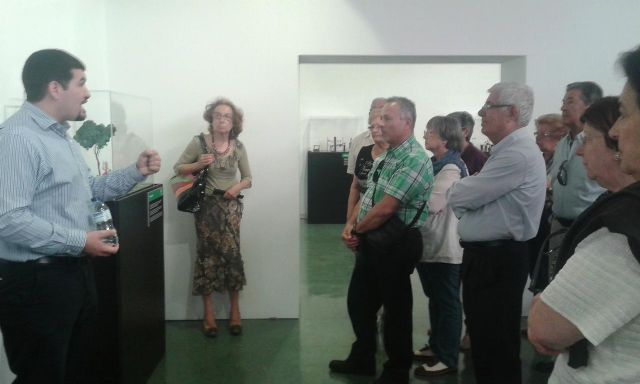 Visita de mayores a la Plasti-Historia de la Ciencia - 2, Foto 2