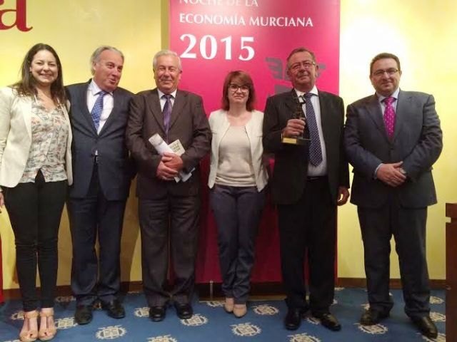 Autoridades municipales asisten a los “Premios Mercurio” - 1, Foto 1