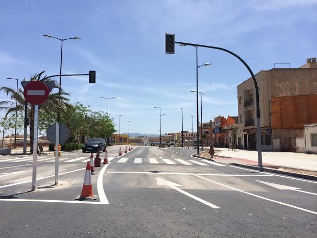 Se restablece el tráfico rodado de acceso desde la avenida Juan Carlos I en dirección a la avenida Rambla de La Santa, en la intersección de la nueva rotonda de la Kabuki - 4, Foto 4