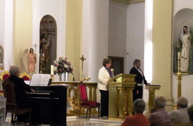 La popular periodista Paloma Gómez Borrero llevó a Alguazas la poesía de Santa Teresa - 2, Foto 2