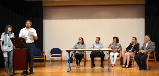 Casi medio centenar de madres de alumnos inmigrantes de Alguazas aprenden español - 2, Foto 2