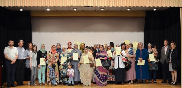 Casi medio centenar de madres de alumnos inmigrantes de Alguazas aprenden español - 5, Foto 5