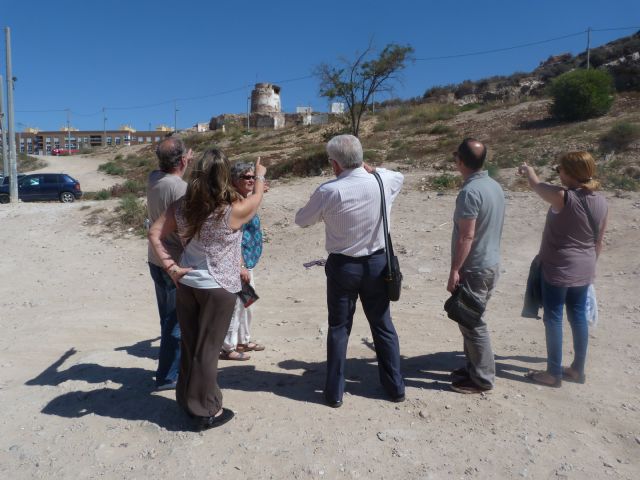 La zona este del casco antiguo parece una zona de guerra ha declarado el candidato de Ganar Cartagena tras un paseo por ella - 1, Foto 1