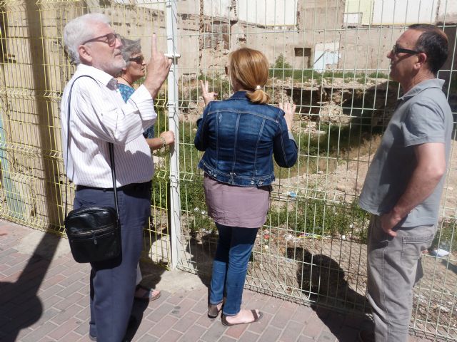 La zona este del casco antiguo parece una zona de guerra ha declarado el candidato de Ganar Cartagena tras un paseo por ella - 3, Foto 3