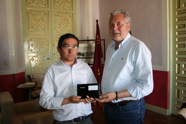 El proyecto Carmesí digitaliza las Actas Capitulares del siglo XVIII y la hemeroteca del XIX del Archivo de Cehegín - 1, Foto 1