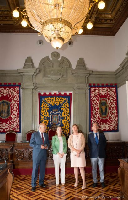 La ministra de Fomento visita el Palacio Consistorial - 5, Foto 5
