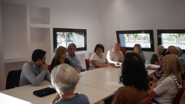 Joaquín Buendía y Violante Tomás, con las asociaciones sociales - 1, Foto 1